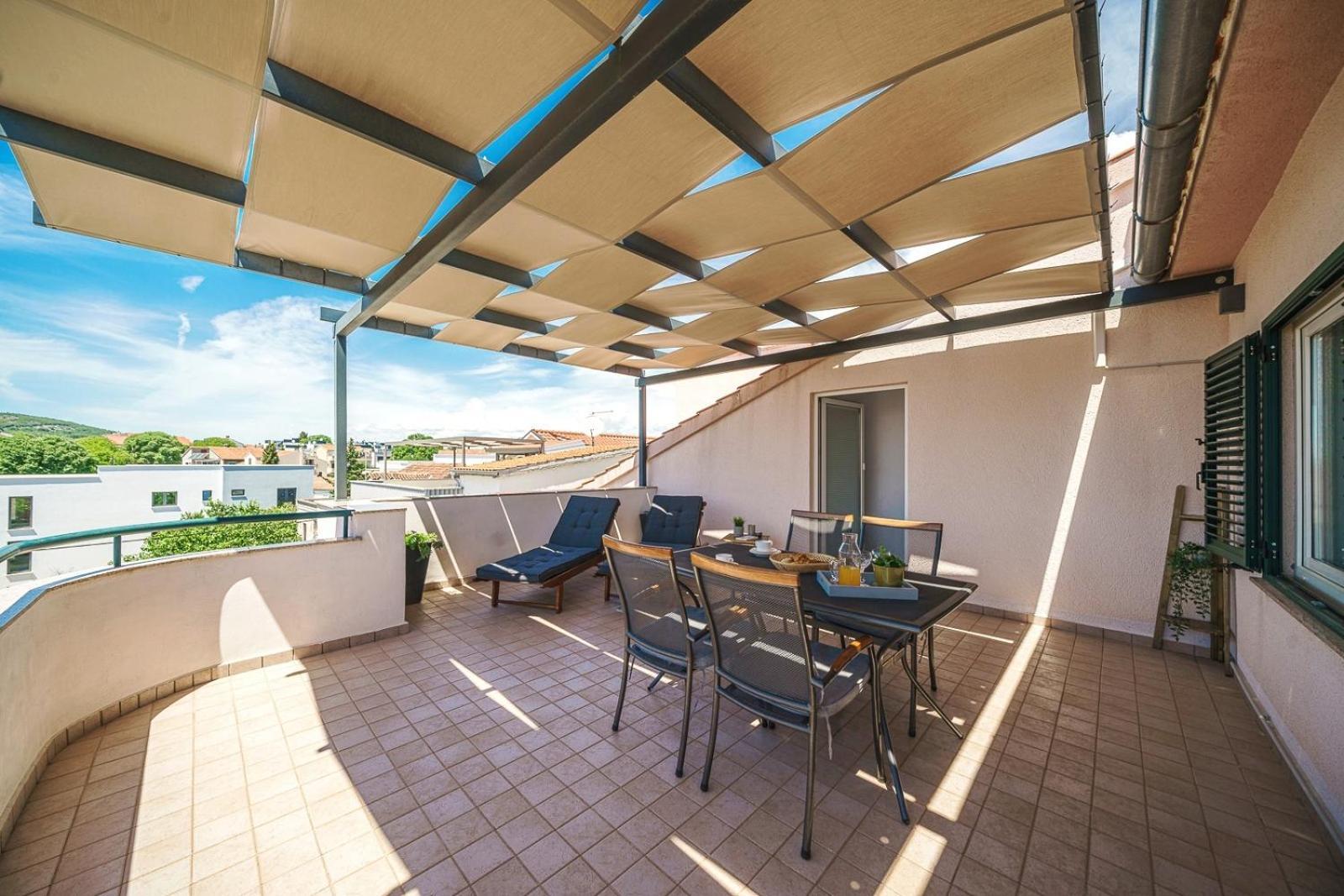 Family Petrov Apartments Vodice Rom bilde